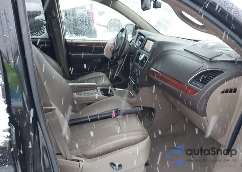 2013 Chrysler Town & Country Touring-L z USA, uszkodzony, nr VIN 2C4RC1CG6DR539151